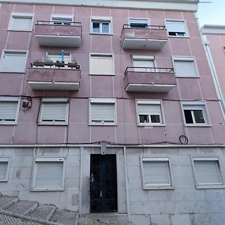 Bright & Spacious By The River, By Timecooler Apartament *