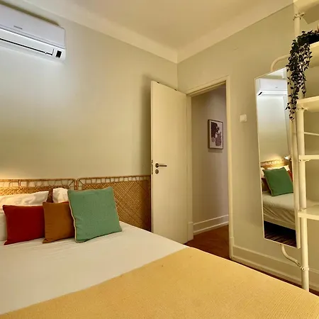 Bright & Spacious By The River, By Timecooler