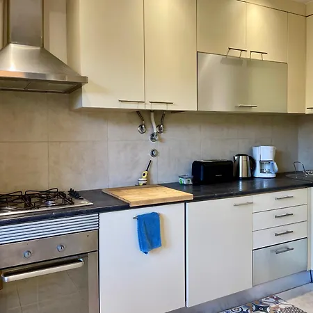 Bright & Spacious By The River, By Timecooler