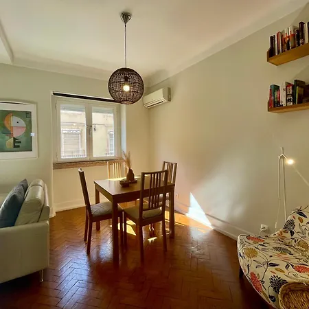 Bright & Spacious By The River, By Timecooler Appartement *