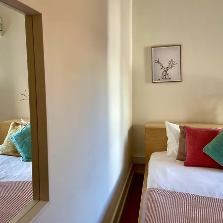 Bright & Spacious By The River, By Timecooler Lisbon