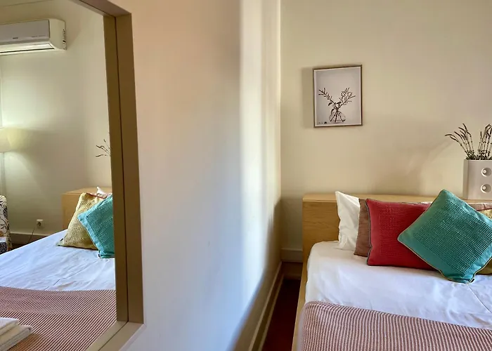 Bright & Spacious By The River, By Timecooler Lisbon